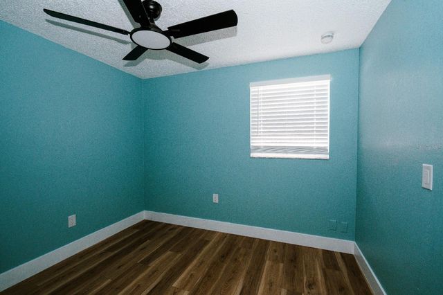 7502 POND VIEW COURT, Tampa, FL 33615