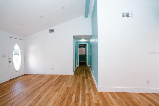 7502 POND VIEW COURT, Tampa, FL 33615