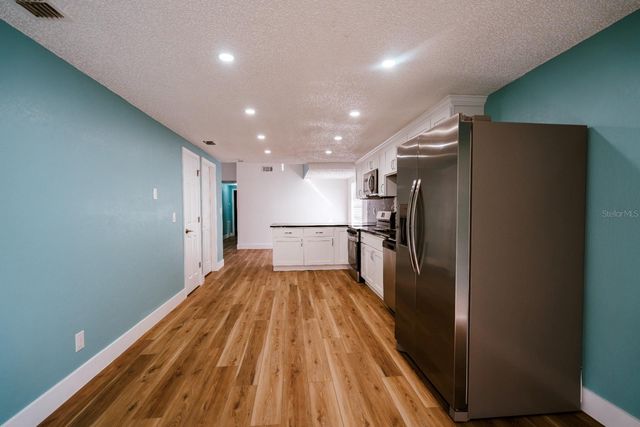 7502 POND VIEW COURT, Tampa, FL 33615