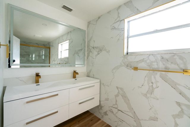 7502 POND VIEW COURT, Tampa, FL 33615