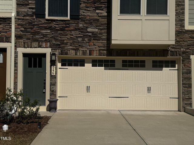946 Channing Park Circle, Cary, NC 27519