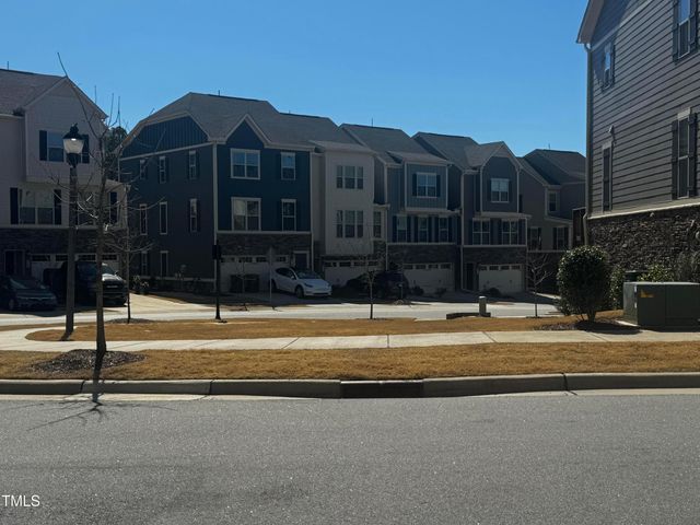 946 Channing Park Circle, Cary, NC 27519