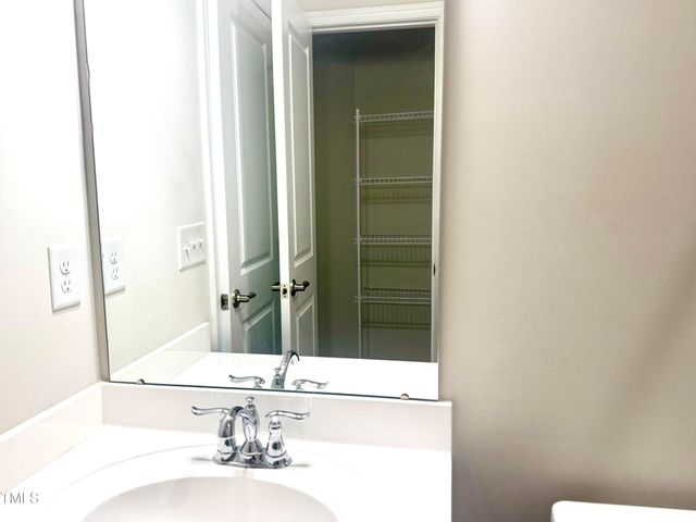 946 Channing Park Circle, Cary, NC 27519