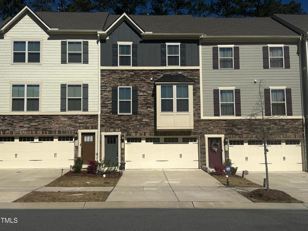 946 Channing Park Circle, Cary, NC 27519