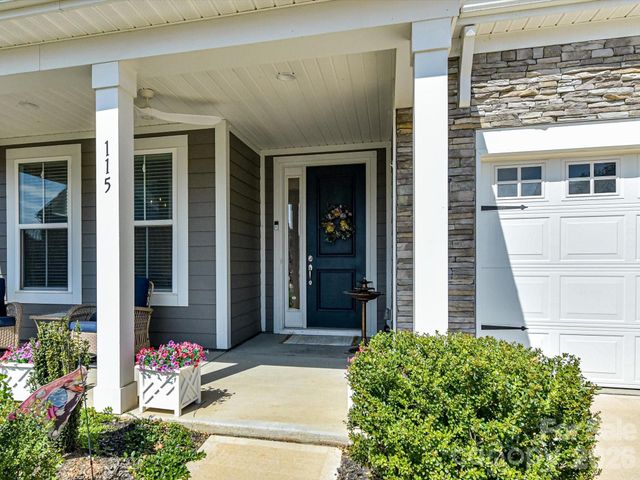 115 Reids Cove Drive, Mooresville, NC 28117