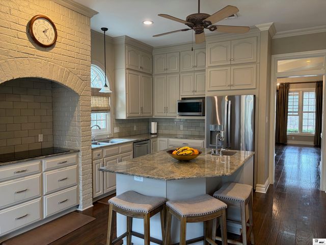 327 JEFFERSON OAKS DRIVE, Ruston, LA 71270