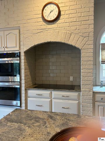 327 JEFFERSON OAKS DRIVE, Ruston, LA 71270