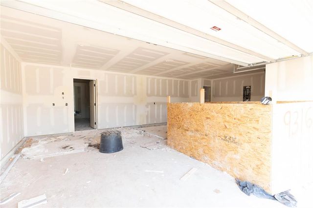 9316 NW 116th Street, Yukon, OK 73099