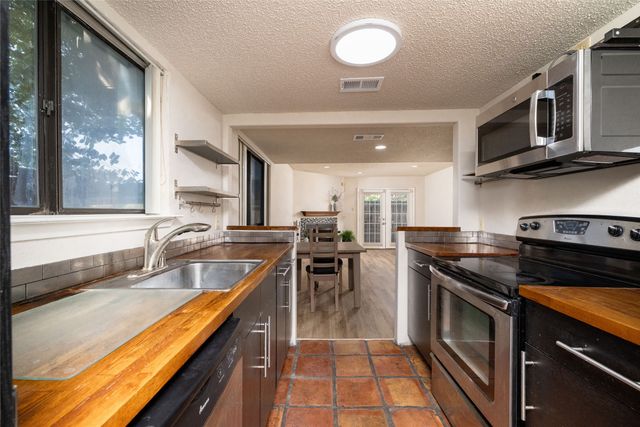 4920 Byers Avenue B, Fort Worth, TX 76107