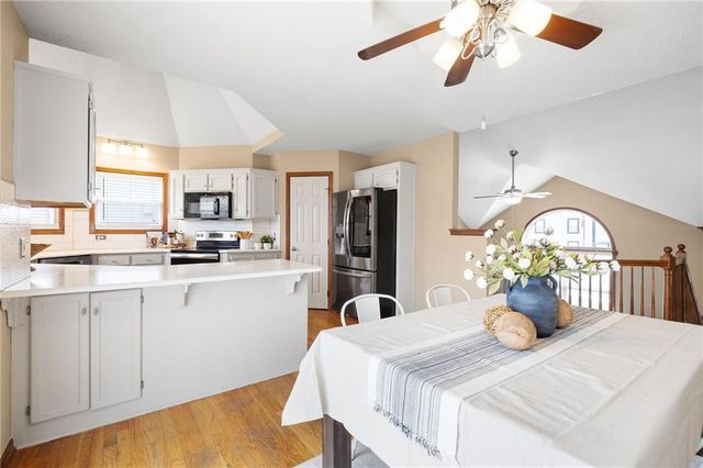 709 Red Maple Drive, Liberty, MO 64068