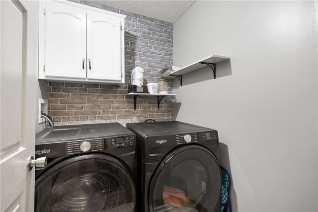 709 Red Maple Drive, Liberty, MO 64068