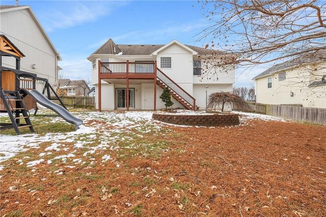 709 Red Maple Drive, Liberty, MO 64068