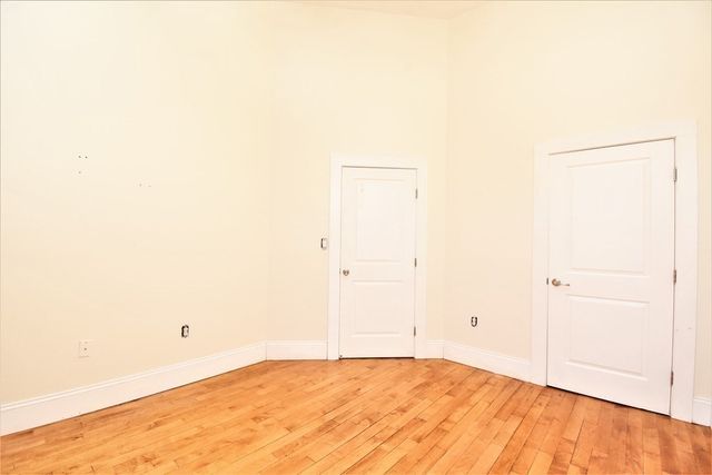 281 Essex 203, Salem, MA 01970