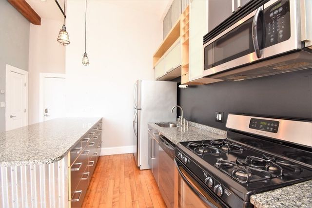 281 Essex 203, Salem, MA 01970