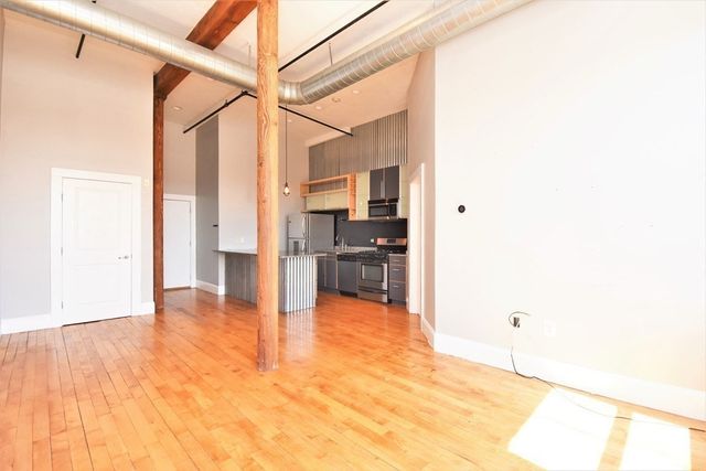 281 Essex 203, Salem, MA 01970