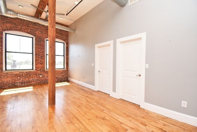 281 Essex 203, Salem, MA 01970