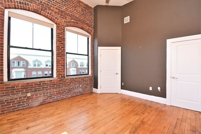 281 Essex 203, Salem, MA 01970