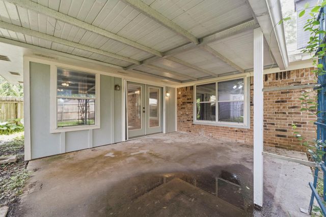 5738 Weeping Willow Road, Houston, TX 77092