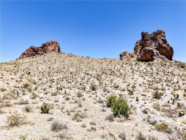 3351 S Boriana Road, Golden Valley, AZ 86413