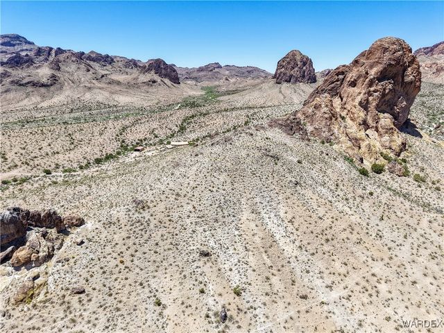 3351 S Boriana Road, Golden Valley, AZ 86413