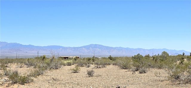 3351 S Boriana Road, Golden Valley, AZ 86413