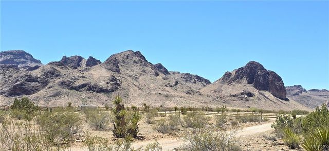 3351 S Boriana Road, Golden Valley, AZ 86413