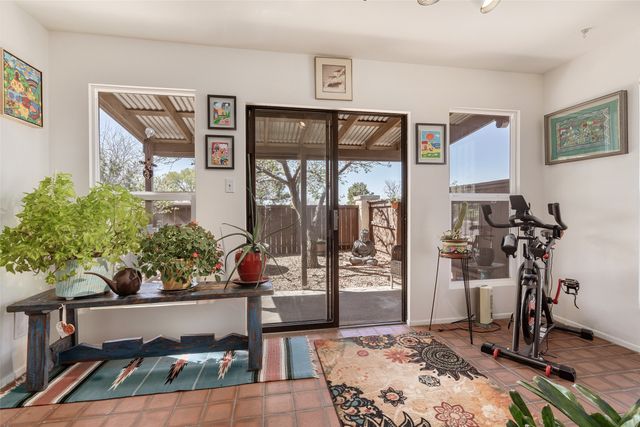 2863 Plaza Rojo, Santa Fe, NM 87507