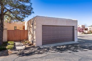2863 Plaza Rojo, Santa Fe, NM 87507
