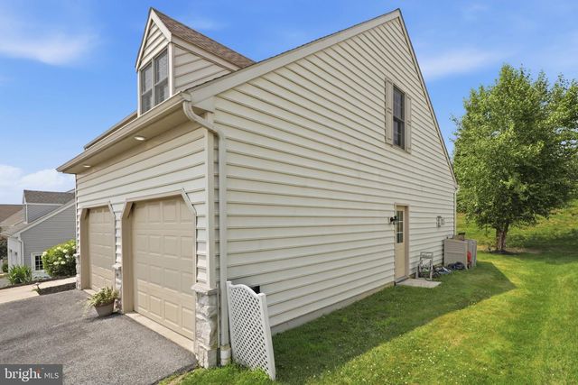 140 EAGLE PATH, Mountville, PA 17554