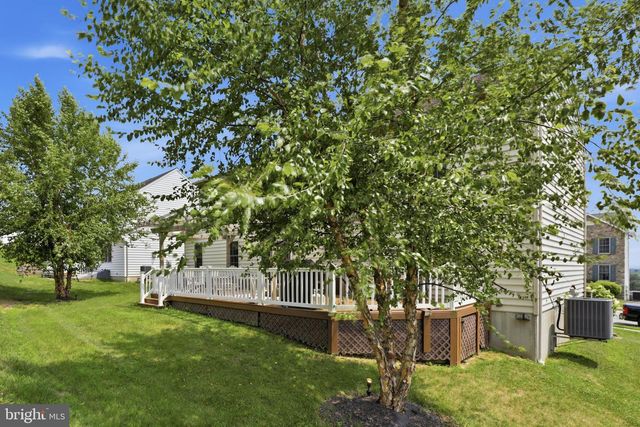 140 EAGLE PATH, Mountville, PA 17554