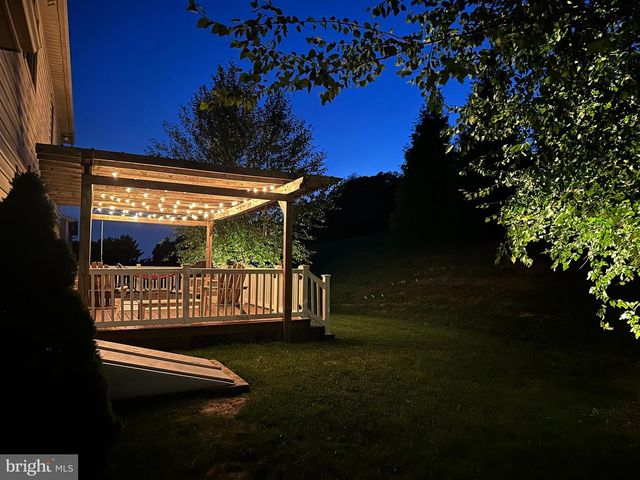 140 EAGLE PATH, Mountville, PA 17554