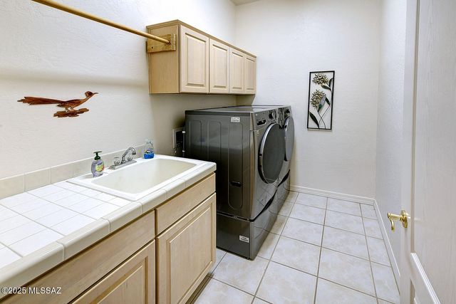 108 Silverstone Place, Tucson, AZ 85737