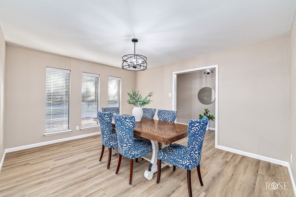 Image 10 of property listing at 1514 Sun Valley Lane, San Angelo, TX 76904