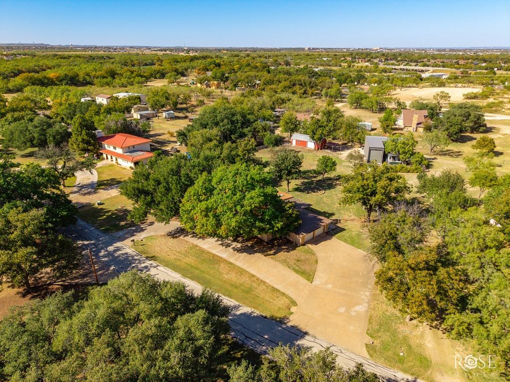 Image 49 of property listing at 1514 Sun Valley Lane, San Angelo, TX 76904