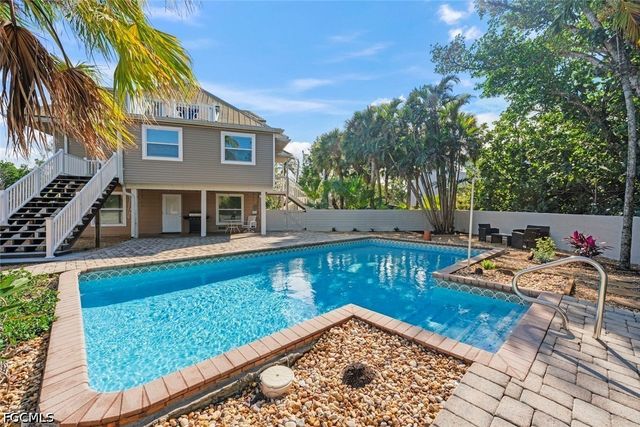1410 Sand Castle RD, Sanibel, FL 33957