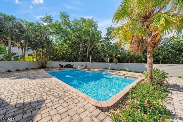 1410 Sand Castle RD, Sanibel, FL 33957