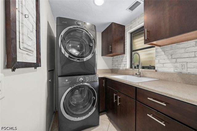 1410 Sand Castle RD, Sanibel, FL 33957
