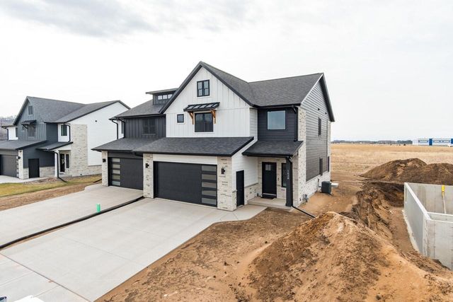 1628 Red Clover STREET, Holmen, WI 54636