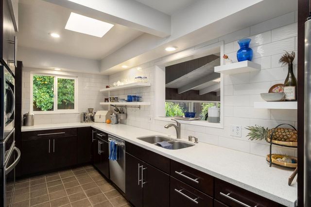 1264 W Celeste Avenue, Fresno, CA 93711