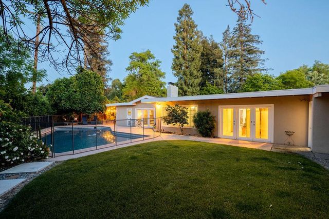 1264 W Celeste Avenue, Fresno, CA 93711