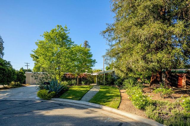 1264 W Celeste Avenue, Fresno, CA 93711
