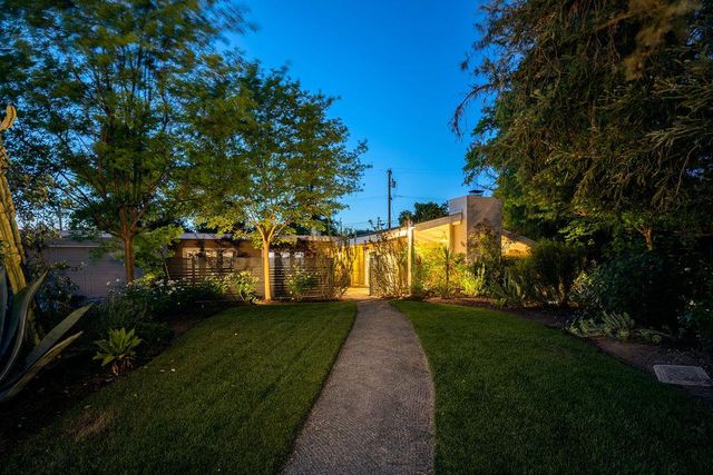 1264 W Celeste Avenue, Fresno, CA 93711