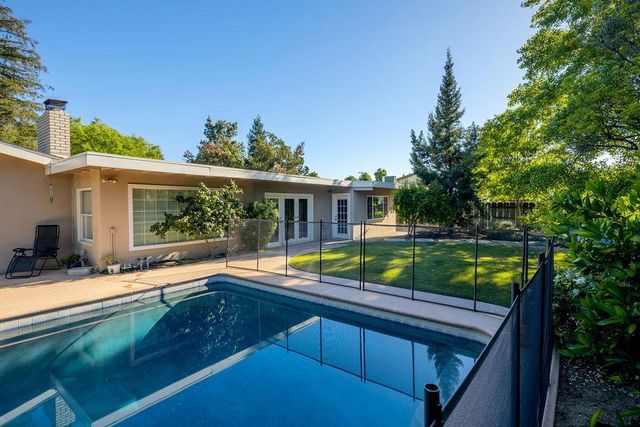 1264 W Celeste Avenue, Fresno, CA 93711