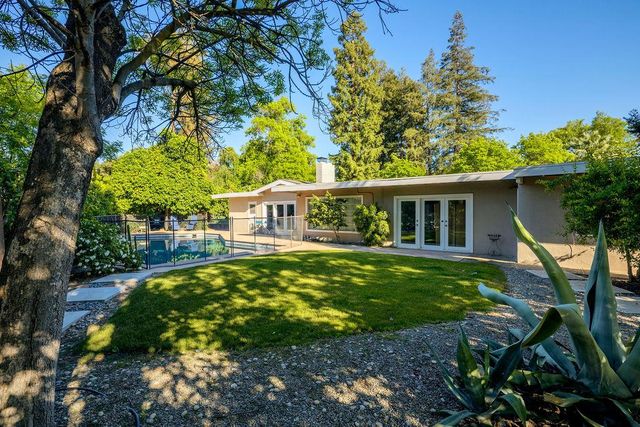 1264 W Celeste Avenue, Fresno, CA 93711
