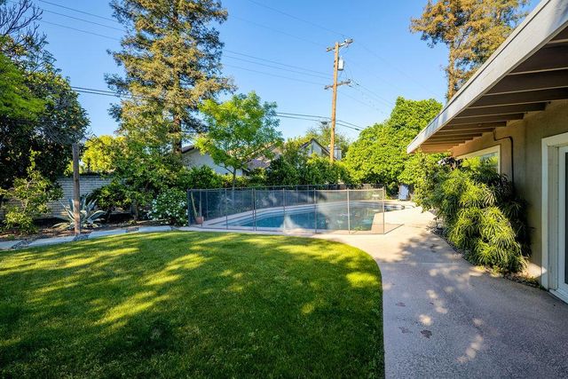 1264 W Celeste Avenue, Fresno, CA 93711