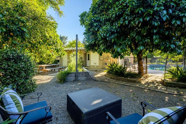 1264 W Celeste Avenue, Fresno, CA 93711