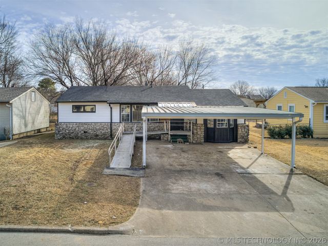 710 E 33rd Street N, Tulsa, OK 74106