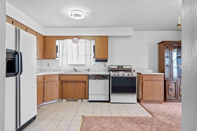 3818 Grant St, South Park, PA 15129