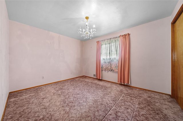 3818 Grant St, South Park, PA 15129