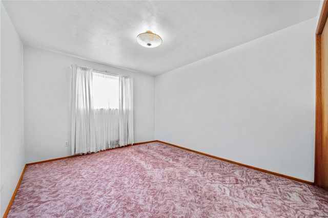 3818 Grant St, South Park, PA 15129